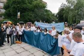 Bosnien-Herzegowina: Die Veranstaltung endete mit einer Performance, die den Staudamm-Tsunami in Bosnien-Herzegowina darstellt.